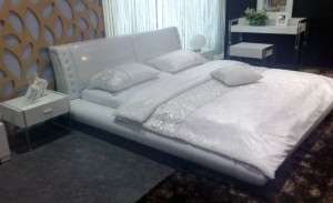 кровать кожаная