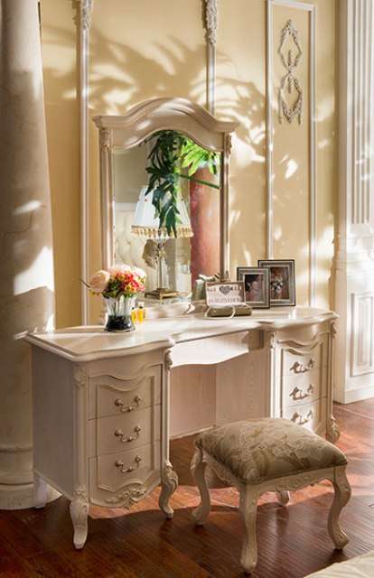 стол туалетный с зеркалом Карпентер 236