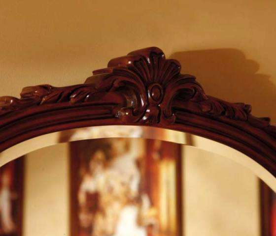 резной декор зеркала туалетного стола