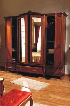 шкаф с зеркальными фасадами аркад