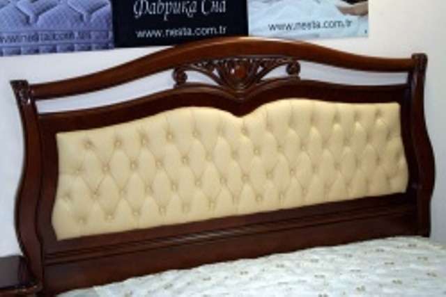 изголовье из кожи кровать массив