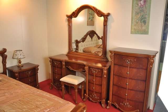 трюмо в спальню