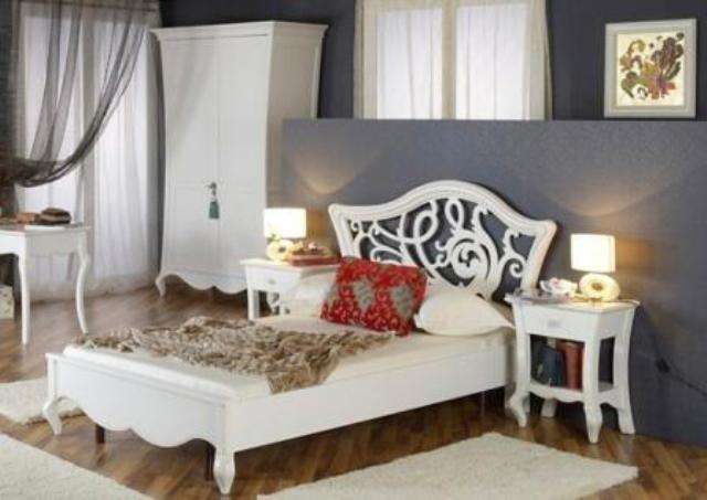 кровать белая, Румыния