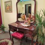 столик туалетный с зеркалом