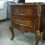 тумба прикроватная на высоких ножках