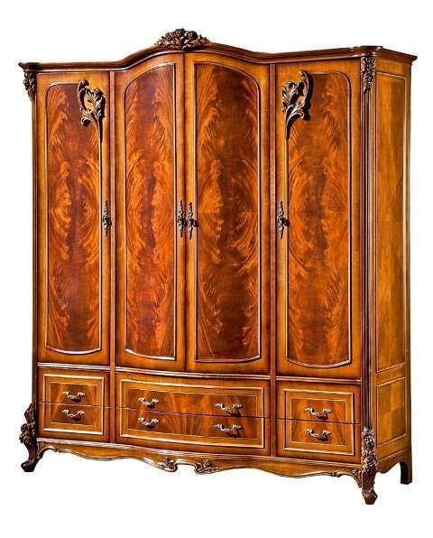 Шкаф на 4 двери