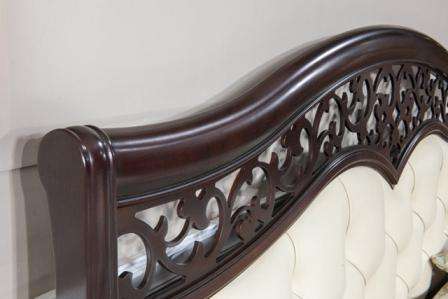изголовье кровати орех