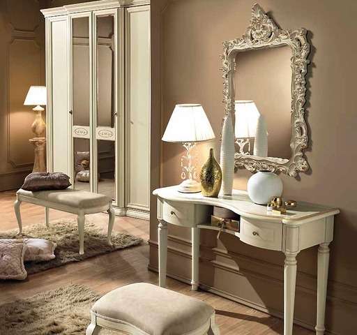 туалетный столик с зеркалом