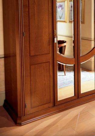 шкаф на 4 двери