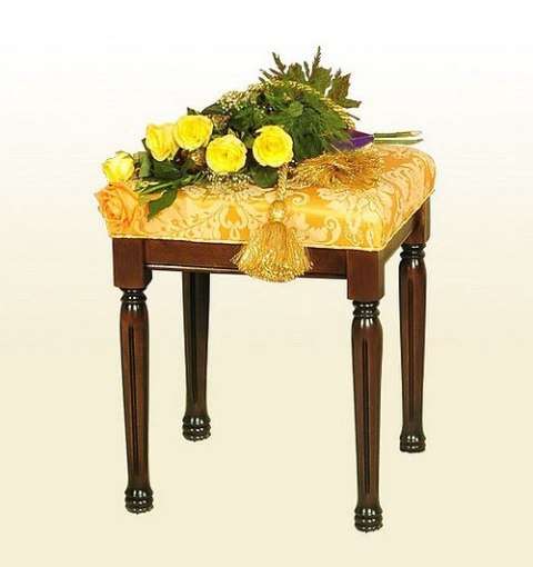 Пуфик прикроватный в спальню