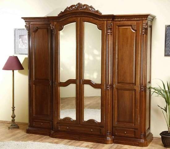 Шкаф на 4 двери