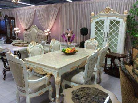 винный шкаф и столовая группа Виктория