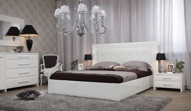 По возможности используйте материалы отделки стен, потолка и пола, светлых цветов