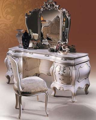 столик в спальню с МДФ