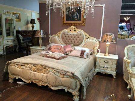 Элитная спальня Виктория и гостиная из массива