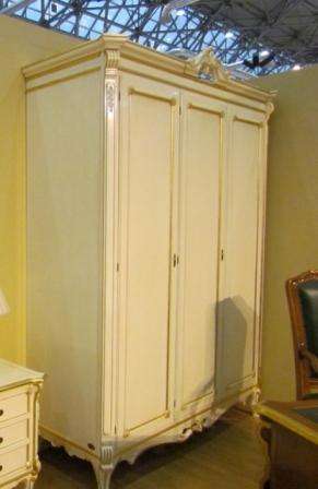 шкаф на 3 двери