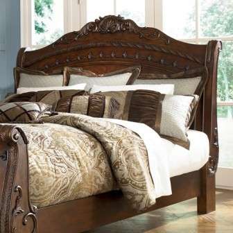 Кровать двуспальная с твердым изголовьем