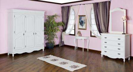 Шкаф 3-х дверный привлекает фрезерованными фасадами и идеально впишется в интерьер в стиле Прованс. 