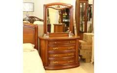 Комод с зеркалом широкий станет удобным местом для хранения вещей и поможет организовать в комнате уголок для нанесения макияжа. Комод состоит из 4 выдвижных ящиков, которые оснащены оригинальной фурнитурой. Габариты: 1200*500*820