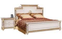 Кровать Джанни с высоким изголовьем и низким изножьем станет удобным местом для ежедневного отдыха и сна.