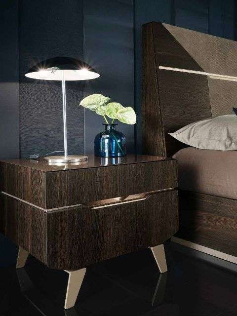 пРИКРОВАТНАЯ ТУМБОЧКА ИЗ ДЕРЕВА аКАДЕМИЯ