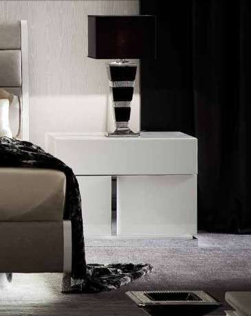 Тумба прикроватная белого цвета