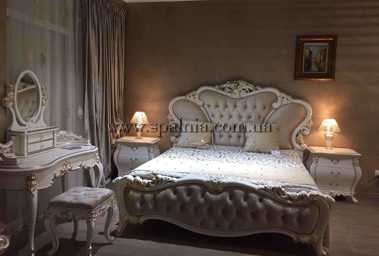 дизайн спальни со светлой мебелью фото