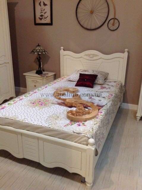 Детская кроватка производство Румынии в спальню Яна