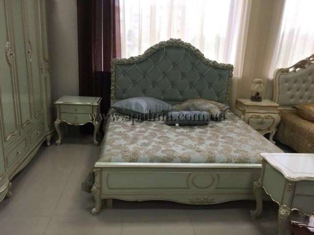 Двухспальная кровать с резным изголовьем Люсиль, Беллини