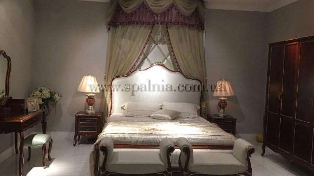 Классический мебельный гарнитур в спальню Версалес, Даминг