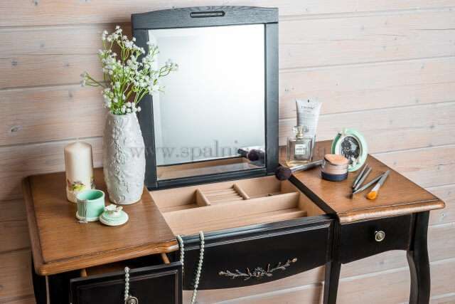 Если вы хотите купить дамский столик с зеркалом для спальни, мы готовы предложить вам более 50 вариантов продукции.