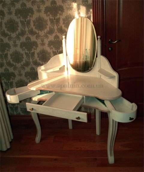 стіл для макіяжу з висувними шухлядами
