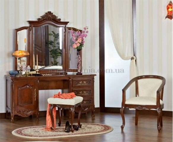 Стол туалетный с трюмо для спальни Могадор, Румыния