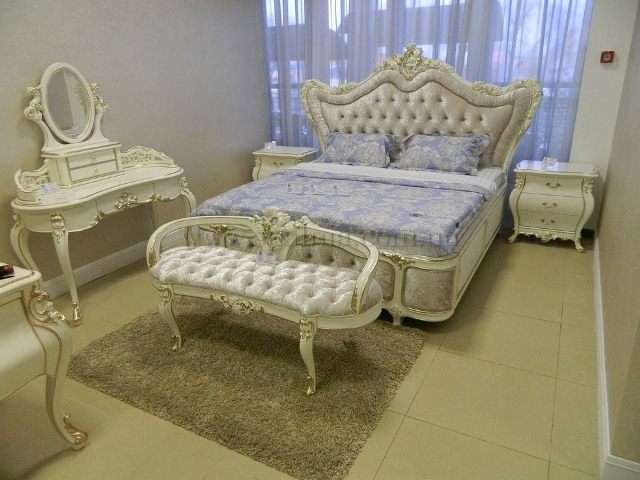 Двухспальная кровать Шампань 1800 с патиной бьянка, Энигма