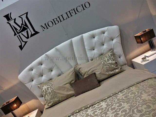 Мягкое изголовье кровати Лаура в стиле модерн, Италия