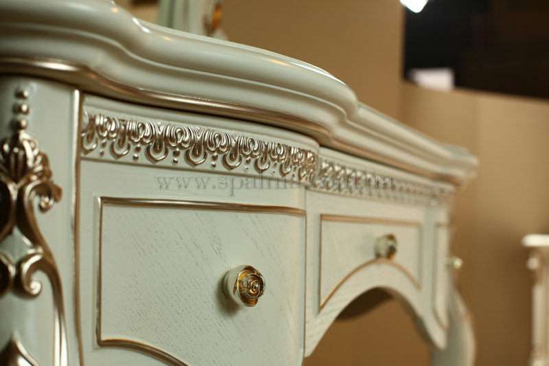 Стол туалетный для спальни Провен с золотом