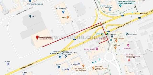 Сам виставковий центр розташований на лівому березі, біля станції метро "Лівобережна", тож найзручніший та найшвидший спосіб дістатися на меблеву виставку