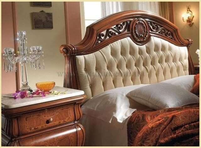 Фото изголовья кровати Дукал Мобил Пью в каретной стяжке в ткани или коже | spalnia.com.ua