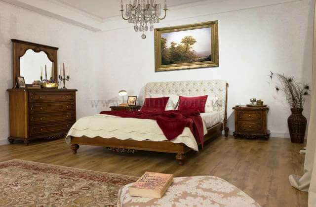 кровать с мягким изголовьем из Румынии