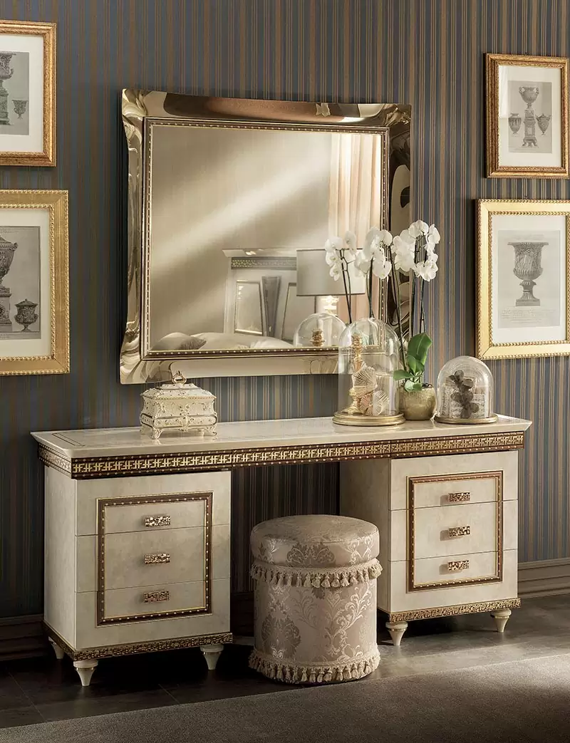 Итальянская спальня Fantasia фабрики Arredo Classic