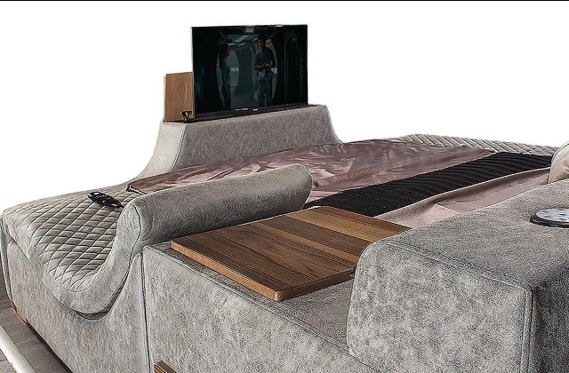 Умная серая кровать с телевизором Элита