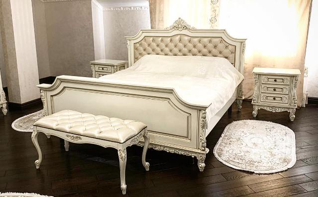 Классическая белая кровать Регал, Румыния Классическая белая кровать Регал, Румыния