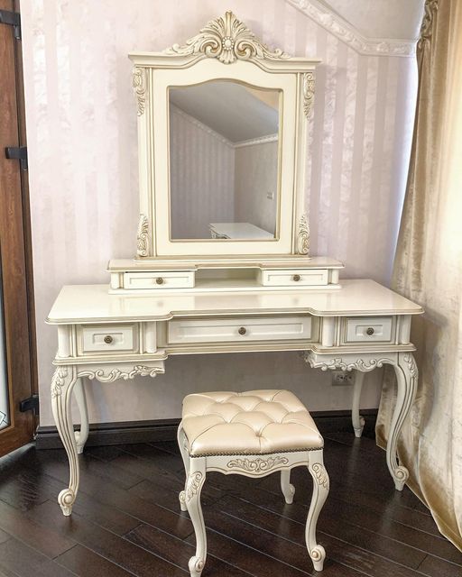 Белая румынская спальня Регал Белая румынская спальня Регал