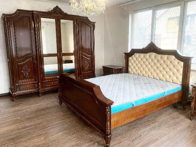 Ореховая спальня Регал, Румыния