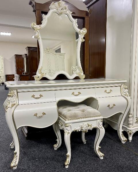 Белая мебель для спальни барокко Пале Рояль