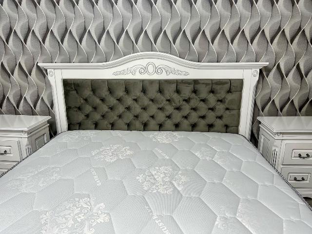 Белая румынская кровать Мария с мягким изголовьем Белая румынская кровать Мария с мягким изголовьем
