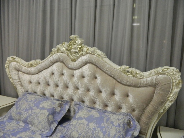 Аристократическая белая мебель Шампань в стиле барокко