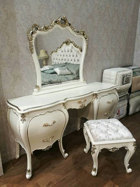Белая мебель для спальни Романтика, барокко