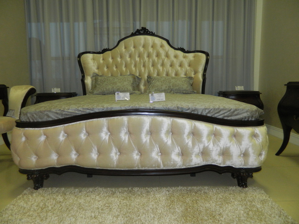 Ореховая мебель для спальни Грация