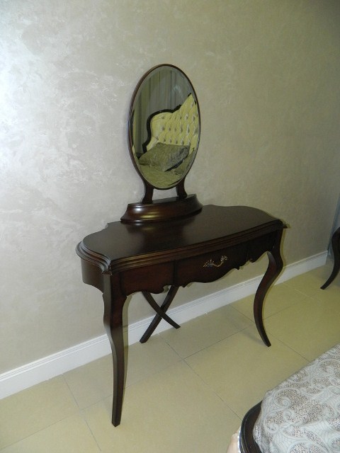 Ореховая мебель для спальни Грация